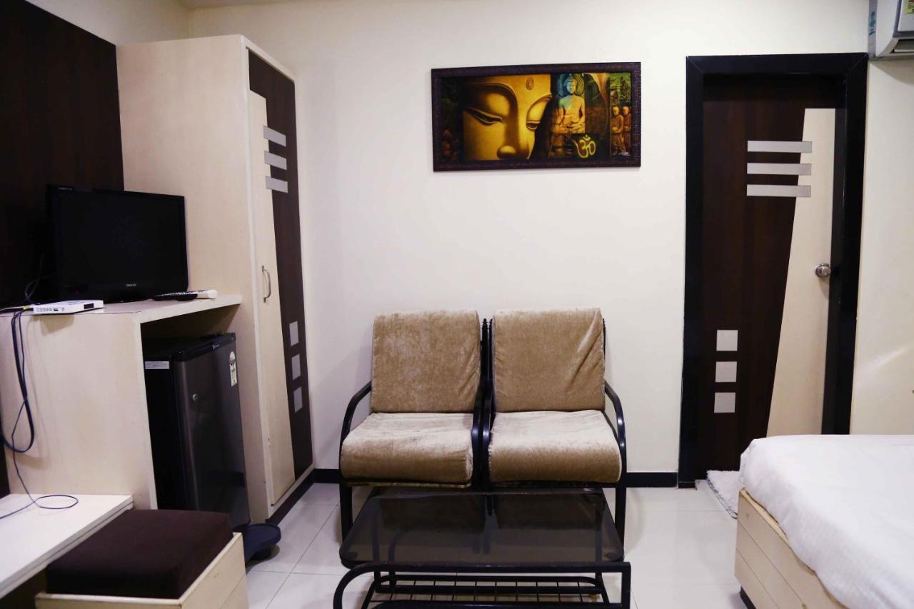 Hotel Regency Jamnagar Exterior photo